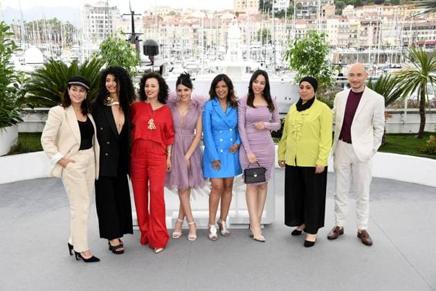76th Cannes Film Festival 2023, Photocall film Les filles d Olfa (four daughters). Pictured: Kaouther Ben Hania, Hend Sabri, Olfa Hamrouni, Eya Chickhaoui, Tayssir Chickhaoui, Nour Karoui, Ichraq Matar, Majd Masoura  Copyright: xAlbertoxTerenghi PoolxPhotoxEvenx xPoolxPhotoxEventsx01x IPA_IPA38068648