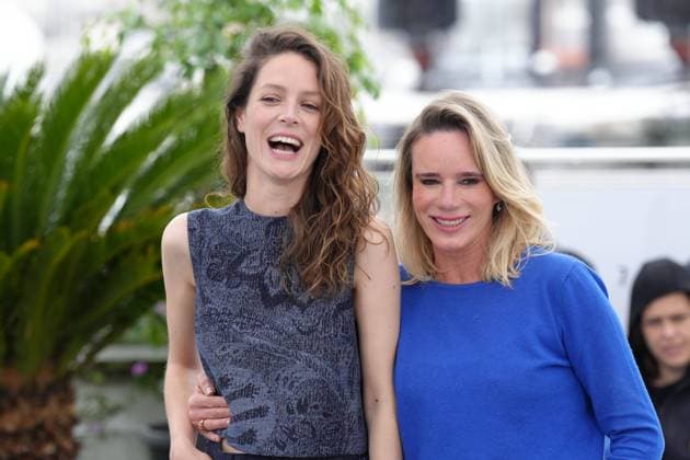 StÃ phane Caillard (actrice) - GÃ raldine Danon (rÃ alisatrice) CELEBRITES : 76 eme festival de Cannes - Photocall du film Â« Flo Â» - Cannes - 20 05 2023 NorbertScanella Panoramic 