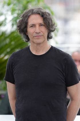 Jonathan Glazer (rÃ alisateur) CELEBRITES : 76 eme festival de Cannes - Photocall du film Â« The Zone of Interest Â» - Cannes - 20 05 2023 NorbertScanella Panoramic 