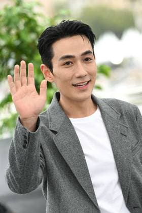 76e Festival International du film de Cannes. photocall du film He Bian De Cuo Wu - Only The River Flows- 76th International Cannes Film Festival. photocall of He Bian De Cuo Wu - Only The River Flows - Zhu Yilong 292227 2023-05-20  Copyright: xLionelxGuericolas MPPx STAR_292227_004