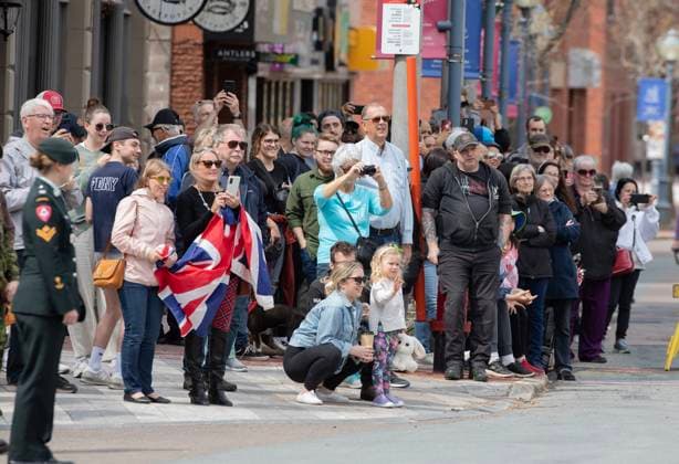 May 20, 2023, Moncton, NB, CANADA: A little girl waves to Princess Anne as she attended the 8th Canadian Hussars Exercise of the Freedom of the City of Moncton Parade on Saturday May 20, 2023. Moncton CANADA  - ZUMAc35_ 20230520_zaf_c35_063 Copyright: xRonxWardx