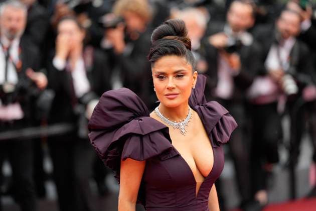 The Killers of the Flower Moon Red Carpet Premiere at the 76th Edition of the Cannes Film Festival Salma Hayek attends the movie screening and red carpet event for Killers of the Flower Moon , directed by Martin Scorsese, during the 76th edition of the Cannes Film Festival on May 20 2023, in Cannes, France Cannes Palace of Festivals and Congresses of Cannes Cannes France Copyright: xAlexandraxFechetex ImagoImages_EuroQualif_Rom-v-Bel-AF316