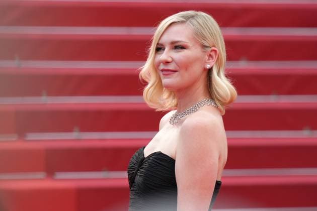 Kirsten Dunst CELEBRITES : 76 eme festival de Cannes - Red Carpet du film Â« Killers Of The Flower Moon Â» - Cannes - 20 05 2023 NorbertScanella Panoramic 