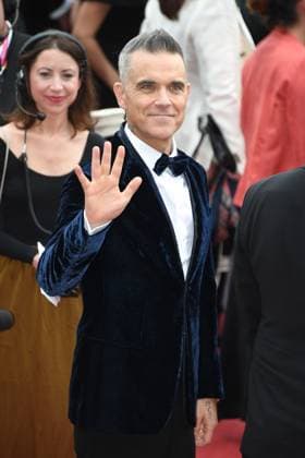 Robbie Williams - Killers of the Flower Moon premiere - 76eme Festival International du Film de Canne, Cannes FRANCE. CELEBRITES : 76eme festival international de Cannes - Cannes - 20 05 2023 LionelUrman Panoramic 