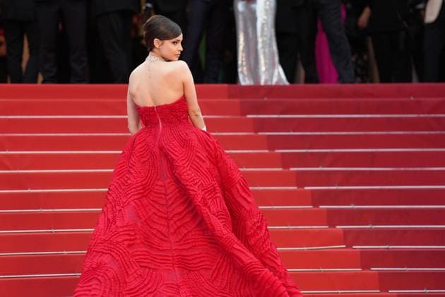 Sofia Carson CELEBRITES : 76 eme festival de Cannes - Red Carpet du film Â« Killers Of The Flower Moon Â» - Cannes - 20 05 2023 NorbertScanella Panoramic 