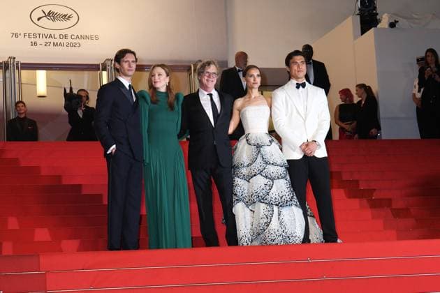 76th Cannes Film Festival. Red carpet of the film May December . Guest, Julianne Moore, Todd Haynes, Natalie Portman and Charles Melton. 292258 2023-05-20 Cannes France  Copyright: xIsabellexVautierx xStarfacex STAR_292258_011