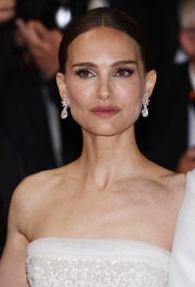 May 21, 2023, CANNES, FRANCE: Natalie Portman attends the May December red carpet during the 76th annual Cannes film festival at Palais des Festivals on May 20, 2023 in Cannes, France. CANNES FRANCE - ZUMAs181 20230521_zea_s181_031 Copyright: xDGPx