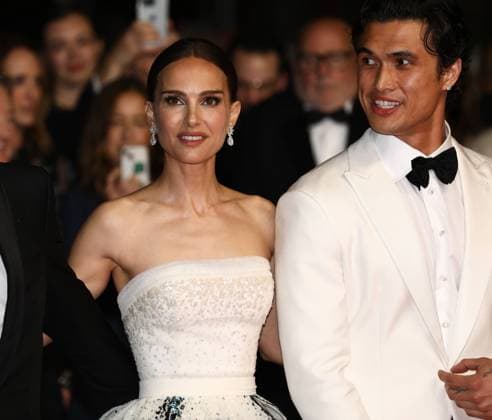 May 20, 2023, Cannes, Cote d Azur, France: NATALIE PORTMAN and CHARLES MELTON attend the screening of May December during the 76th Annual Cannes Film Festival at Palais des Festivals on May 20, 2023 in Cannes, France Cannes France - ZUMAc179 20230520_zep_c179_473 Copyright: xMickaelxChavetx