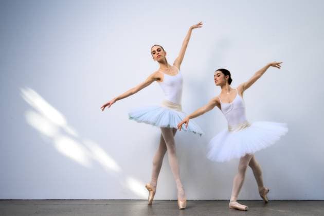 THE AUSTRALIAN BALLET DANCER AWARD WINNER, Isobelle Dashwood (winner of the Telstra Peoples Choice Award) and Lilla Harvey (Winner of the Telstra Rising Star Award) pose for a portrait the morning after the 2023 Telstra Ballet Dancer Awards at Carriageworks, in Sydney, Sunday, May 21, 2023. ( NO ARCHIVING, EDITORIAL USE ONLY, NO USE IN BOOKS WITHOUT CONSENT SYDNEY NEW SOUTH WALES AUSTRALIA  Copyright: xJAMESxGOURLEYx 20230521001801126788