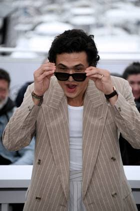 76th Cannes Film Festival 2023, Photocall film May December. Pictured: Charles Melton  Copyright: xAlbertoxTerenghi PoolxPhotoxEvenx xPoolxPhotoxEventsx01x IPA_IPA38094370