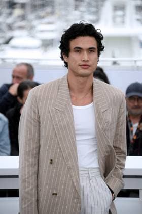 76th Cannes Film Festival 2023, Photocall film May December. Pictured: Charles Melton  Copyright: xAlbertoxTerenghi PoolxPhotoxEvenx xPoolxPhotoxEventsx01x IPA_IPA38094422