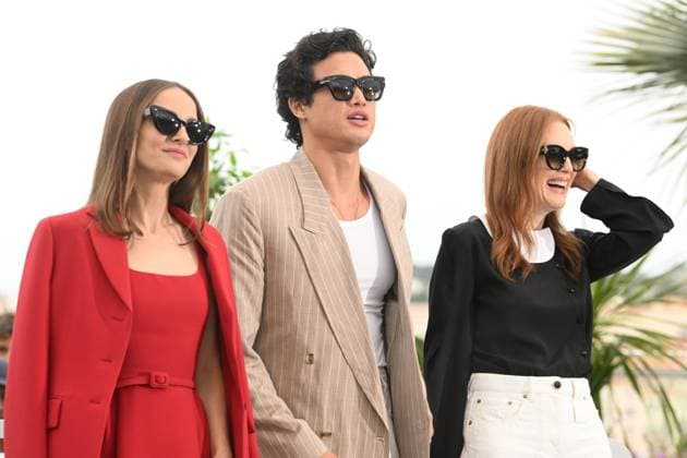 Natalie Portman, Charles Melton and Julianne Moore attend the May December photocall during the 76th Cannes Film Festival at Palais des Festivals in Cannes, France. MAY 21st 2023  RHDx23148