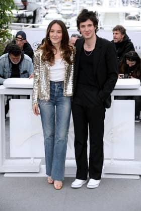 76th Cannes Film Festival 2023, Photocall film Le Temps D Aimer (Along Came Love). Pictured: Anais Demoustier, Vincent Lacoste  Copyright: xAlbertoxTerenghi PoolxPhotoxEvenx xPoolxPhotoxEventsx01x IPA_IPA38095419