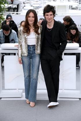 76th Cannes Film Festival 2023, Photocall film Le Temps D Aimer (Along Came Love). Pictured: Anais Demoustier, Vincent Lacoste  Copyright: xAlbertoxTerenghi PoolxPhotoxEvenx xPoolxPhotoxEventsx01x IPA_IPA38095422