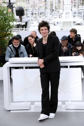 76th Cannes Film Festival 2023, Photocall film Le Temps D Aimer (Along Came Love). Pictured: Vincent Lacoste  Copyright: xAlbertoxTerenghi PoolxPhotoxEvenx xPoolxPhotoxEventsx01x IPA_IPA38095445