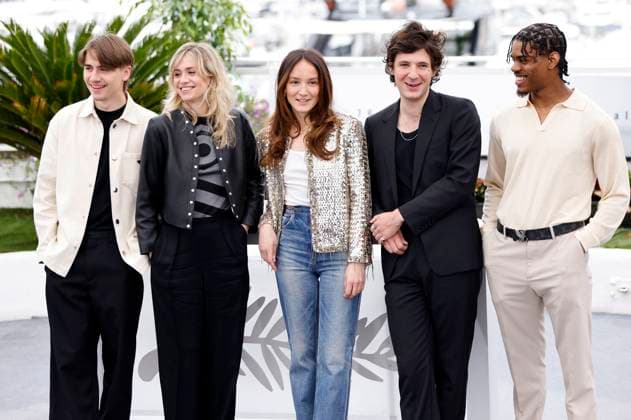 Paul Beaurepaire, Katell Quillevere, Anais Demoustier, Vincent Lacoste and Morgan Bailey at the photocall for the feature film Le temps d aimer Along Came Love at the Festival de Cannes 2023 76 Cannes International Film Festival at the Palais des Festivals Cannes, 21 05 2023. Foto:xS.xGabschx xFuturexImage