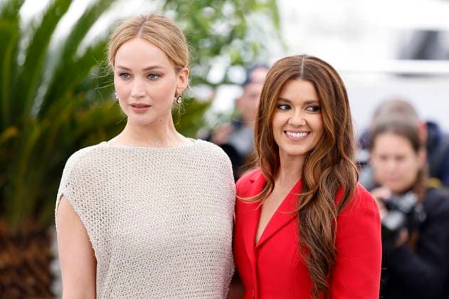 Jennifer Lawrence and Justine Ciarrocchi at the photocall for the documentary film Bread And Roses at the Festival de Cannes 2023 76 Cannes International Film Festival at the Palais des Festivals Cannes, 21 05 2023. Foto:xS.xGabschx xFuturexImage