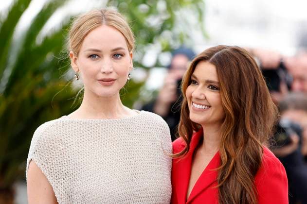 Jennifer Lawrence and Justine Ciarrocchi at the photocall for the documentary film Bread And Roses at the Festival de Cannes 2023 76 Cannes International Film Festival at the Palais des Festivals Cannes, 21 05 2023. Foto:xS.xGabschx xFuturexImage