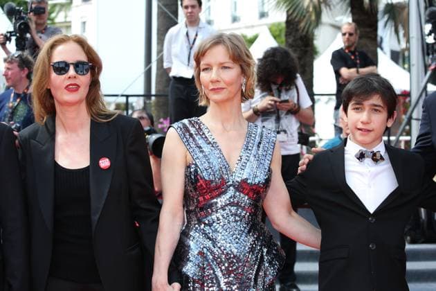 76e Festival International du Film de Cannes. MontÃ e des marches du film Anatomie d une chute . 76th Cannes Film Festival. Red carpet of the film Anatomie d une chute . Justine Triet, Sandrar Huller and Milo Machado Graner. 292310 2023-05-21 Cannes France  Copyright: xIsabellexVautierx xStarfacex STAR_292310_048