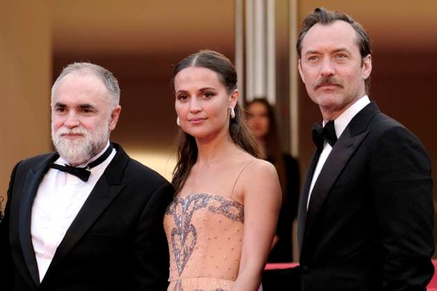 Jude Law, Alicia Vikander and Karim Ainouz at the premiere of the feature film Firebrand at the Festival de Cannes 2023 76 Cannes International Film Festival at the Palais des Festivals Cannes, 21 05 2023. Foto:xD.xBedrosianx xFuturexImage