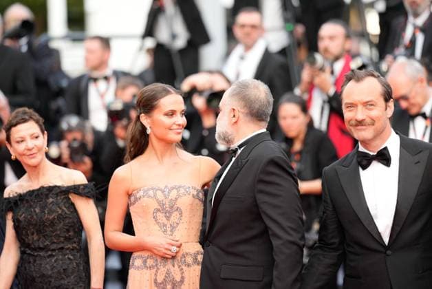 The Firebrand Red Carpet Premiere at the 76th Edition of the Cannes Film Festival Director Karim AÃ¯nouz, and cast Alicia Vikander and Jude Law attend the movie screening and red carpet event for Firebrand , which is in competition during the 76th edition of the Cannes Film Festival on May 21 2023, in Cannes, France Cannes Palace of Festivals and Congresses of Cannes Cannes France Copyright: xAlexandraxFechetex _ADR1887