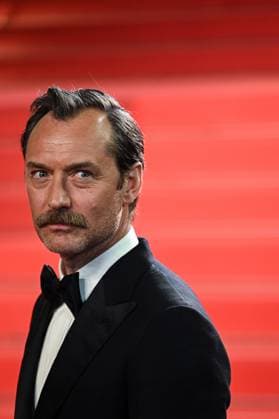 Internationale Filmfestspiele von Cannes, Firebrand Premiere 76e Festival International du film de Cannes. descente du film Firebrand - Le jeu de la reine - 76th International Cannes Film Festival. Red carpet of Firebrand - Le jeu de la reine - Jude Law 292338 2023-05-21  Copyright: xLionelxGuericolas MPPx STAR_292338_125