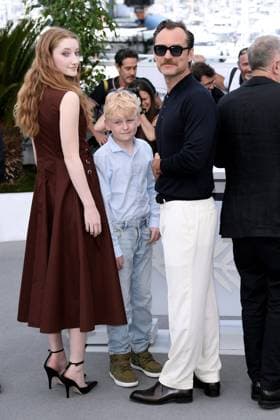 76th Cannes Film Festival 2023, Photocall film Firebrand. Pictured: Jude Law, Junia Rees  Copyright: xAlbertoxTerenghi PoolxPhotoxEvenx xPoolxPhotoxEventsx01x IPA_IPA38121131