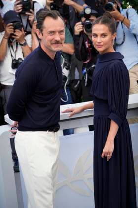 Photo IPP Daniele Cifala™ Cannes 22 05 2023 Firebrand Le Jeu De La Reine Photocall The 76th Annual Cannes Film Festival in the photo Alicia Vikander and Jude Law Italy Photo Press World Copyright  0