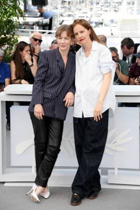 76th Cannes Film Festival 2023, Photocall film Anatomie D une Chute (Anatomy Of A Fall). Pictured: Sandra Huller, Justine Triet  Copyright: xAlbertoxTerenghi PoolxPhotoxEvenx xPoolxPhotoxEventsx01x IPA_IPA38122908