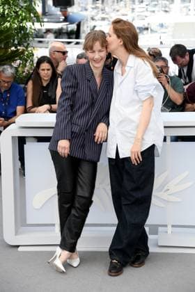 76th Cannes Film Festival 2023, Photocall film Anatomie D une Chute (Anatomy Of A Fall). Pictured: Sandra Hüller, Justine Triet  Copyright: xAlbertoxTerenghi PoolxPhotoxEvenx xPoolxPhotoxEventsx01x IPA_IPA38122911