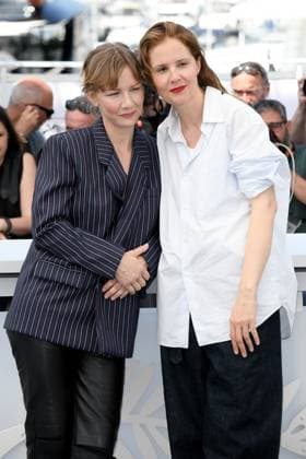 76th Cannes Film Festival 2023, Photocall film Anatomie D une Chute (Anatomy Of A Fall). Pictured: Sandra Huller, Justine Triet  Copyright: xAlbertoxTerenghi PoolxPhotoxEvenx xPoolxPhotoxEventsx01x IPA_IPA38122914