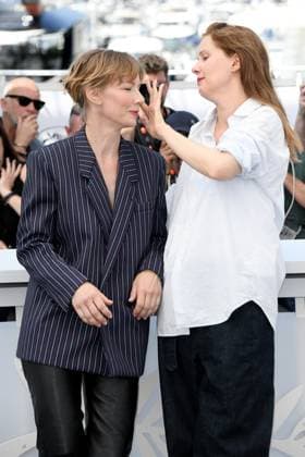 76th Cannes Film Festival 2023, Photocall film Anatomie D une Chute (Anatomy Of A Fall). Pictured: Sandra Huller, Justine Triet  Copyright: xAlbertoxTerenghi PoolxPhotoxEvenx xPoolxPhotoxEventsx01x IPA_IPA38122921