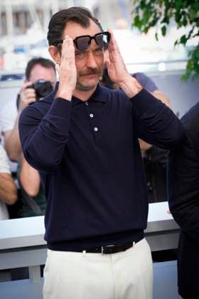 IPP Photo Daniele Cifala™ Cannes 22 05 2023 Firebrand Le Jeu De La Reine Photocall The 76th Annual Cannes Film Festival in the photo Jude Law Italy Photo Press World Copyright  0