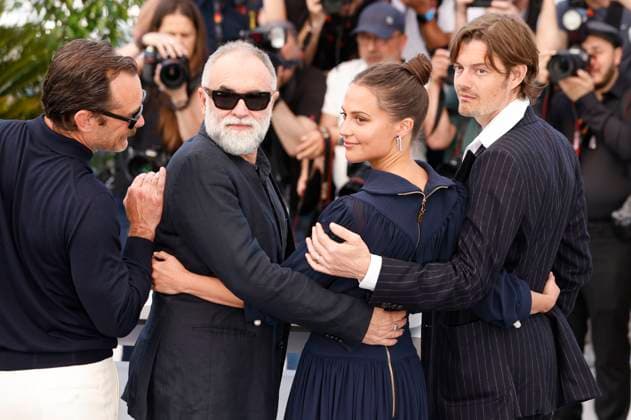Jude Law, Karim Ainouz, Alicia Vikander and Sam Riley at the photocall for the feature film Firebrand at the Festival de Cannes 2023 76 Cannes International Film Festival at the Palais des Festivals Cannes, 22 05 2023. Foto:xS.xGabschx xFuturexImage