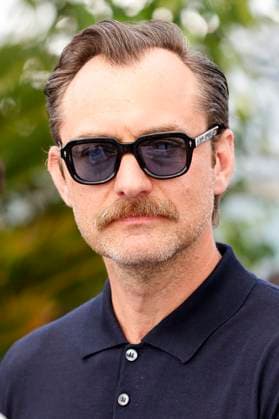 Jude Law at the photocall for the feature film Firebrand at the Festival de Cannes 2023 76 Cannes International Film Festival at the Palais des Festivals Cannes, 22 05 2023. Foto:xS.xGabschx xFuturexImage