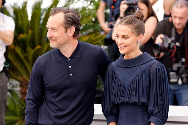 Jude Law and Alicia Vikander at the photocall for the feature film Firebrand at the Festival de Cannes 2023 76 Cannes International Film Festival at the Palais des Festivals Cannes, 22 05 2023. Foto:xS.xGabschx xFuturexImage