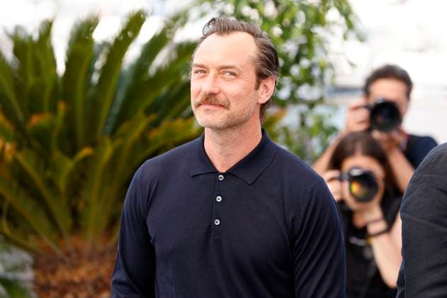 Jude Law at the photocall for the feature film Firebrand at the Festival de Cannes 2023 76 Cannes International Film Festival at the Palais des Festivals Cannes, 22 05 2023. Foto:xS.xGabschx xFuturexImage