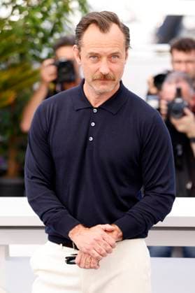 Jude Law at the photocall for the feature film Firebrand at the Festival de Cannes 2023 76 Cannes International Film Festival at the Palais des Festivals Cannes, 22 05 2023. Foto:xS.xGabschx xFuturexImage