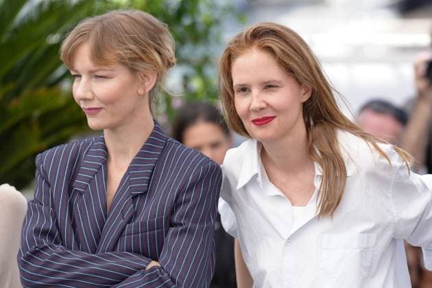 Internationale Filmfestspiele von Cannes, Anatomy of a Fall - Anatomie d une chute Photocall Sandra Hüller - Justine Triet CELEBRITES : 76 eme festival de Cannes - Photocall du film Â« Anatomie d une Chute (Anatomy Of A Fall) Â» - Cannes - 22 05 2023 NorbertScanella Panoramic 