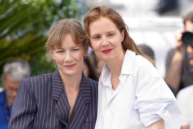 Internationale Filmfestspiele von Cannes, Anatomy of a Fall - Anatomie d une chute Photocall Sandra Hüller - Justine Triet CELEBRITES : 76 eme festival de Cannes - Photocall du film Â« Anatomie d une Chute (Anatomy Of A Fall) Â» - Cannes - 22 05 2023 NorbertScanella Panoramic 