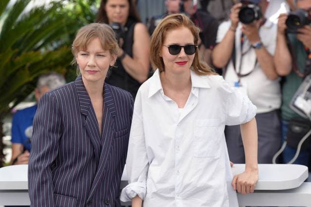 Internationale Filmfestspiele von Cannes, Anatomy of a Fall - Anatomie d une chute Photocall Sandra Hüller - Justine Triet CELEBRITES : 76 eme festival de Cannes - Photocall du film Â« Anatomie d une Chute (Anatomy Of A Fall) Â» - Cannes - 22 05 2023 NorbertScanella Panoramic 