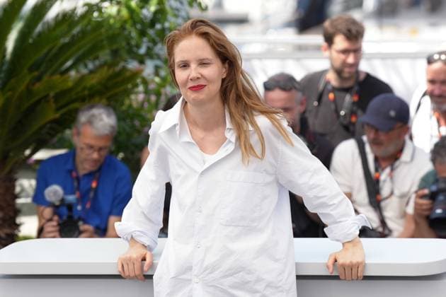 Internationale Filmfestspiele von Cannes, Anatomy of a Fall - Anatomie d une chute Photocall Justine Triet CELEBRITES : 76 eme festival de Cannes - Photocall du film Â« Anatomie d une Chute (Anatomy Of A Fall) Â» - Cannes - 22 05 2023 NorbertScanella Panoramic 