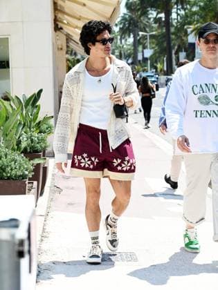 76th Cannes Film Festival 2023, day 7 - Charles Melton walking on the croisette  Copyright: xManuelexMangiarottix xipa-agencyx xPoolxPhotoxEventsx01x IPA_IPA38124664