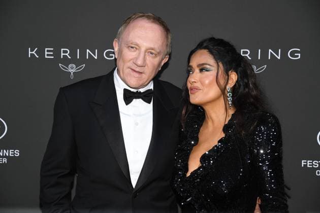 Francois Henri Pinault and Salma Hayek - 2023 Kering Women in Motion Award during the 76th annual Cannes film festival in Cannes, France. CELEBRITES : 76eme festival international de Cannes - Tapis rouge - Cannes - 21 05 2023 LionelUrman Panoramic 