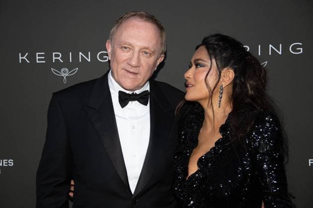 Francois Henri Pinault and Salma Hayek - 2023 Kering Women in Motion Award during the 76th annual Cannes film festival in Cannes, France. CELEBRITES : 76eme festival international de Cannes - Tapis rouge - Cannes - 21 05 2023 LionelUrman Panoramic 