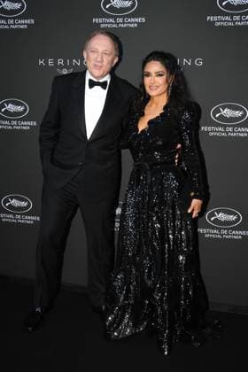 Francois Henri Pinault and Salma Hayek - 2023 Kering Women in Motion Award during the 76th annual Cannes film festival in Cannes, France. CELEBRITES : 76eme festival international de Cannes - Tapis rouge - Cannes - 21 05 2023 LionelUrman Panoramic 