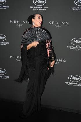 Rossy de Palma and Luna Garcia - 2023 Kering Women in Motion Award during the 76th annual Cannes film festival in Cannes, France. CELEBRITES : 76eme festival international de Cannes - Tapis rouge - Cannes - 21 05 2023 LionelUrman Panoramic 