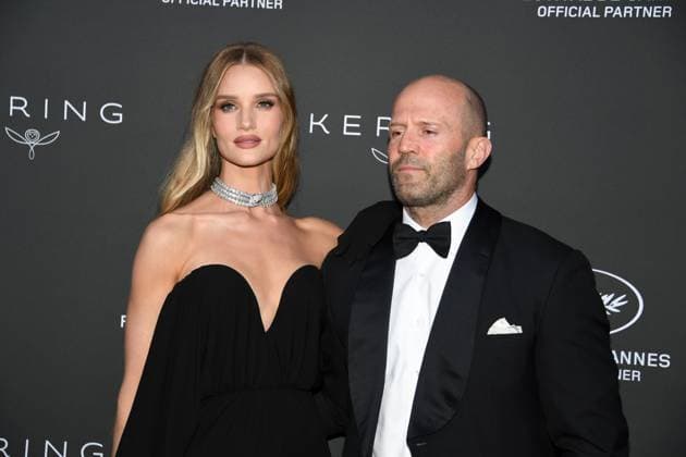 Rosie Huntington-Whiteley and Jason Statham - 2023 Kering Women in Motion Award during the 76th annual Cannes film festival in Cannes, France. CELEBRITES : 76eme festival international de Cannes - Tapis rouge - Cannes - 21 05 2023 LionelUrman Panoramic 