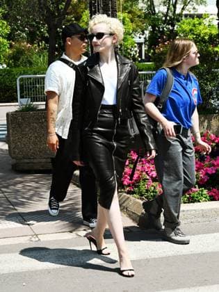 76th Cannes Film Festival 2023, day 7 - Julia Garner walking on the croisette  Copyright: xManuelexMangiarottix xipa-agencyx xPoolxPhotoxEventsx01x IPA_IPA38125193