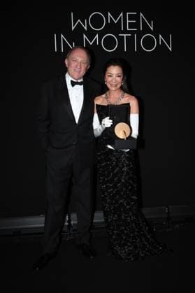 Francois Henri Pinault and Michelle Yeoh - Carmen Jacquier and Michelle Yeoh won the 2023 Kering Women in Motion Award during the 76th annual Cannes film festival in Cannes, France. CELEBRITES : 76eme festival international de Cannes - Tapis rouge - Cannes - 21 05 2023 LionelUrman Panoramic 